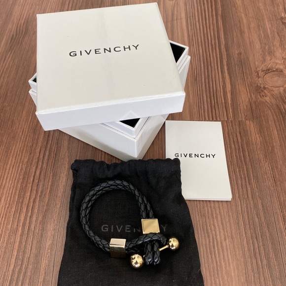 Givenchy leather bracelet - Picture 2 of 2